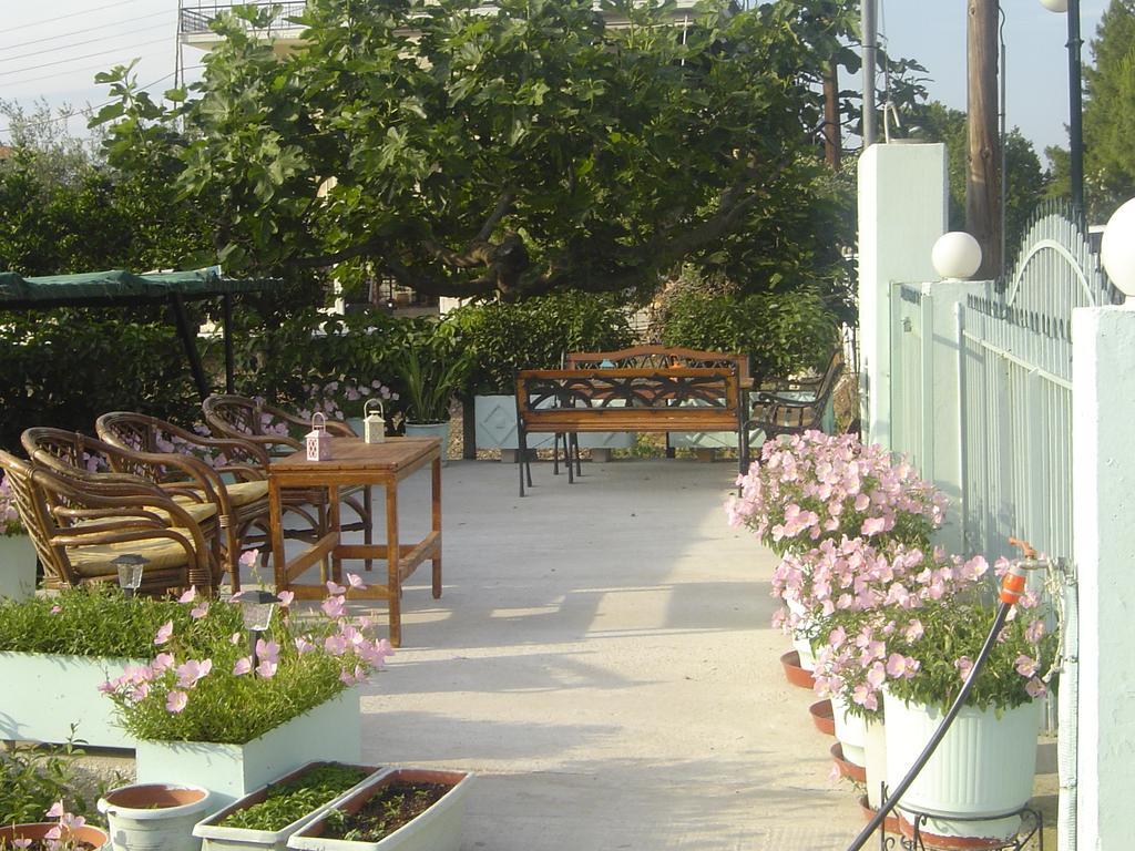 Nana Hotel Kamena Vourla Esterno foto