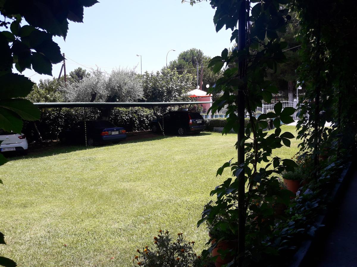 Nana Hotel Kamena Vourla Esterno foto