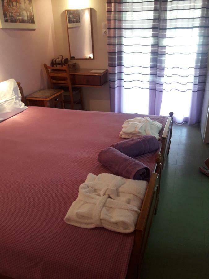 Nana Hotel Kamena Vourla Esterno foto